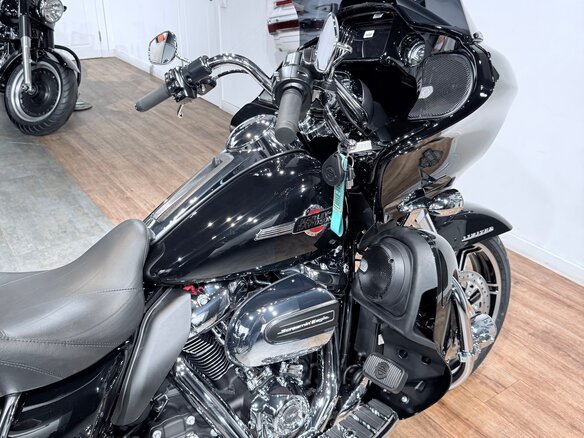 2023 Harley-Davidson Road Glide Limited, чёрный, 3599000 рублей - вид 17