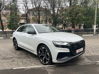 2018 Audi Q8 55 TFSI I (4M), белый, 4950000 рублей, вид 2