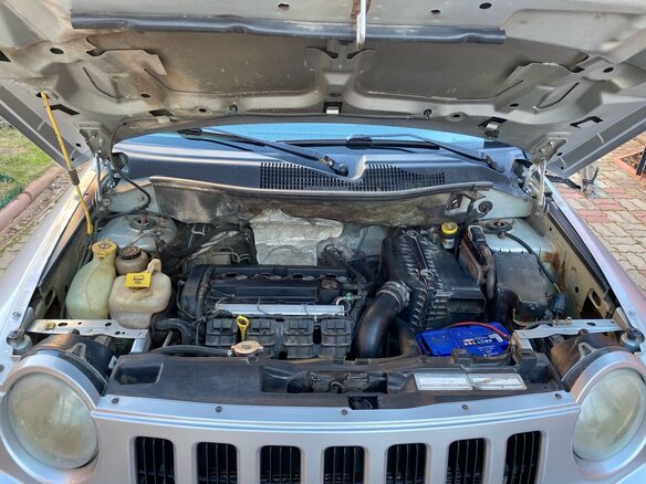 2006 Jeep Compass I, серый, 500000 рублей - вид 15