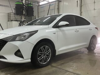 2020 Hyundai Solaris II, белый, 1400000 рублей, вид 5