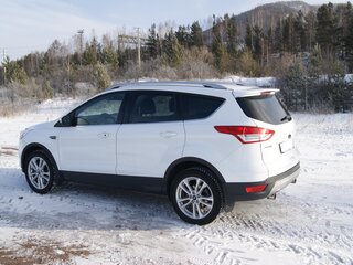 2013 Ford Kuga II, белый, 1650000 рублей, вид 4