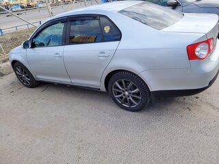 2010 Volkswagen Jetta V, серебристый, 610000 рублей, вид 3
