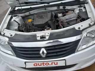2015 Renault Logan I Рестайлинг, белый, 390000 рублей, вид 2