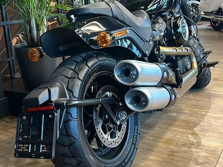 2020 Harley-Davidson Fat Bob, чёрный, 2200000 рублей, вид 5