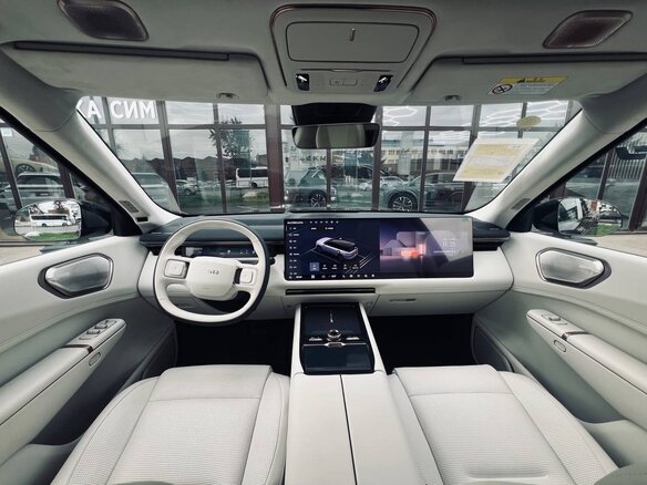 2026 Lynk & Co 900, чёрный - вид 27