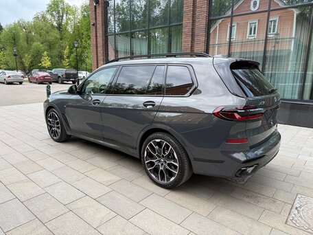 2025 BMW X7 40d I (G07) Рестайлинг, серый, 14850000 рублей, вид 4