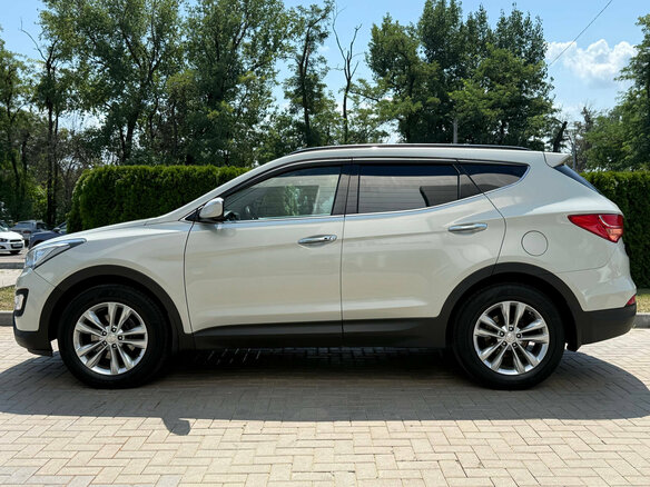 2013 Hyundai Santa Fe III, бежевый - вид 4
