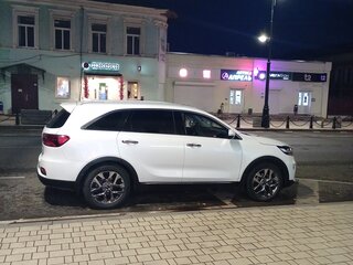 2019 Kia Sorento 8-speed III Prime Рестайлинг, белый, 2660000 рублей, вид 4