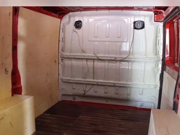 2011 Peugeot Boxer, красный, 920000 рублей - вид 2
