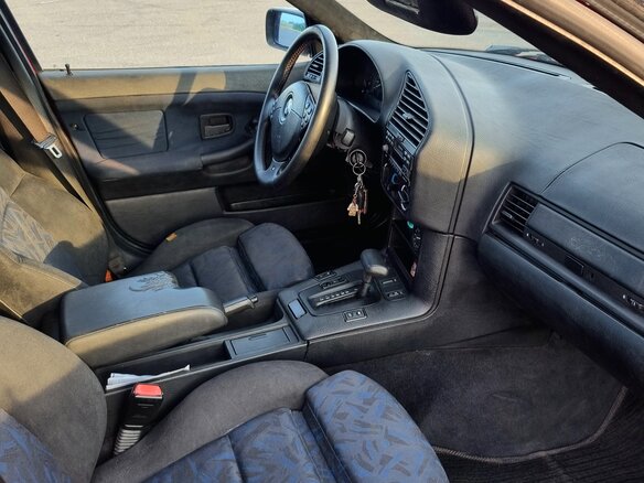 1997 BMW 3 серии 320i III (E36), красный, 700000 рублей - вид 13