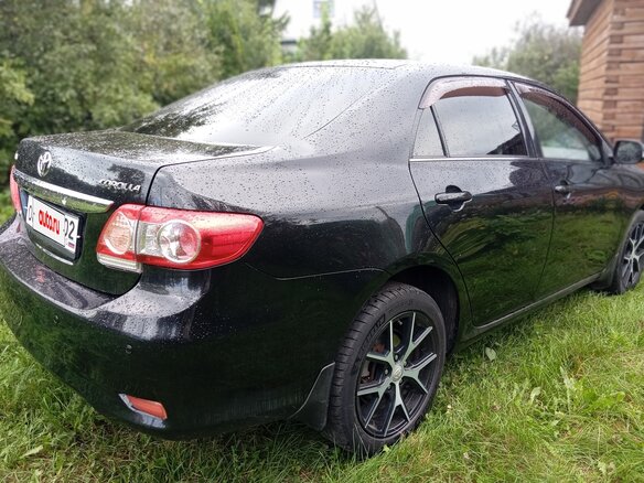 2010 Toyota Corolla X (E140, E150) Рестайлинг, чёрный, 1100000 рублей - вид 9