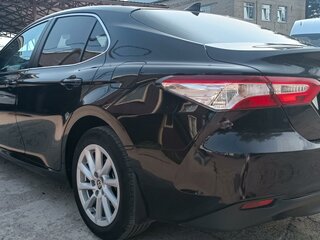 2021 Toyota Camry VIII (XV70) Рестайлинг, чёрный, 2100000 рублей, вид 5
