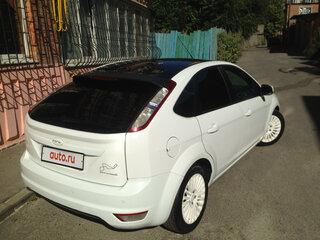2010 Ford Focus II Рестайлинг, белый, 560000 рублей, вид 4