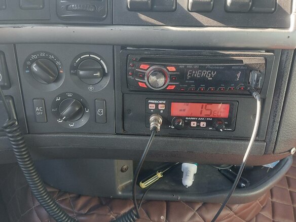 2005 Volvo FH, жёлтый, 4490000 рублей - вид 3