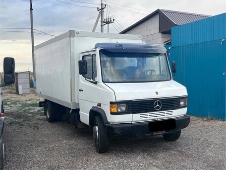 1993 Mercedes-Benz 811D, белый, 850000 рублей, вид 2