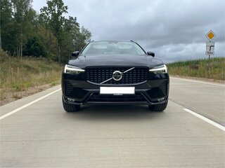 2023 Volvo XC60 II Рестайлинг, чёрный, 3650000 рублей, вид 4