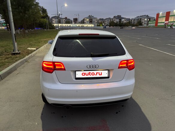 2010 Audi A3 II (8P) Рестайлинг 2, белый, 1050000 рублей - вид 4