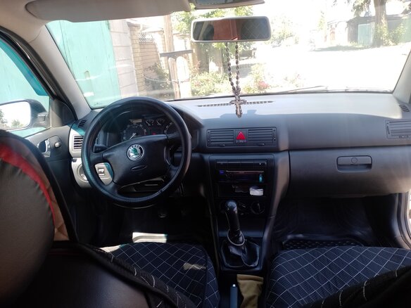 2008 Skoda Octavia I (A4) Рестайлинг, серебристый, 700000 рублей - вид 4