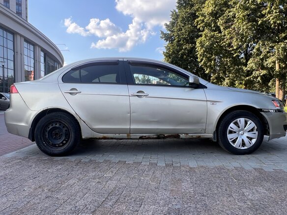 2007 Mitsubishi Lancer X, бежевый, 330000 рублей - вид 4