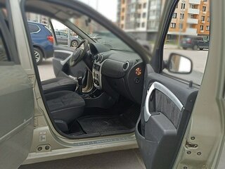 2011 Renault Logan I Рестайлинг, бежевый, 255000 рублей, вид 2