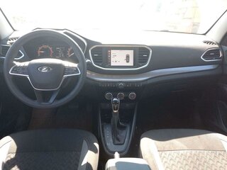 2025 Lada (ВАЗ) Vesta I Рестайлинг (NG), белый, 1509000 рублей, вид 5