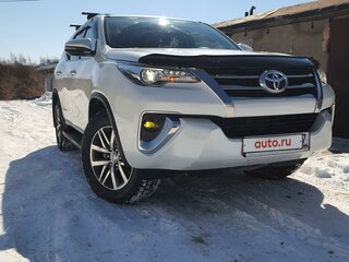 2018 Toyota Fortuner II, белый, 3400000 рублей, вид 3