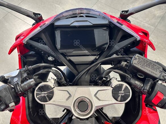 2026 Honda CBR 650R, красный, 1749900 рублей - вид 10