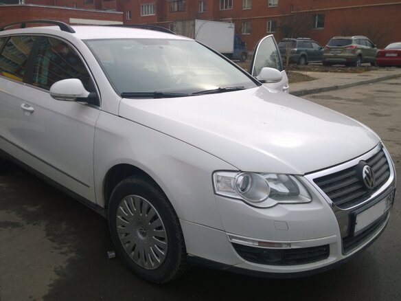 2008 Volkswagen Passat B6, белый - вид 1