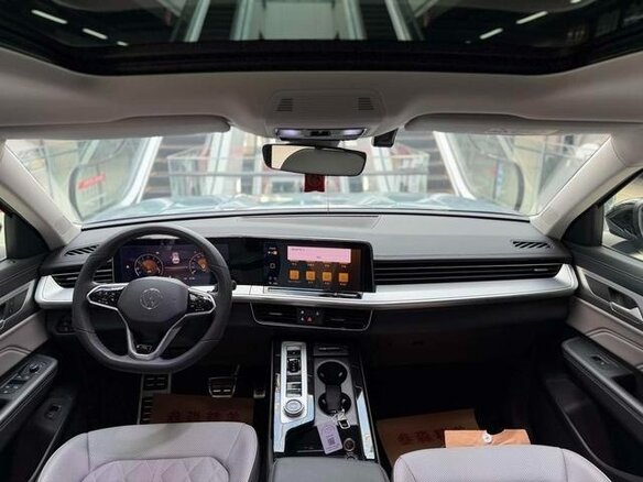 2024 Volkswagen Tavendor I, серый - вид 6