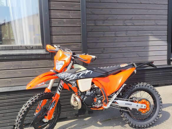 2025 KTM 300 EXC, оранжевый, 1290000 рублей - вид 6
