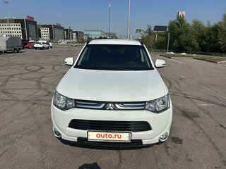 2012 Mitsubishi Outlander III, белый, 1550000 рублей, вид 1