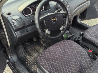 2011 Chevrolet Aveo I Рестайлинг, чёрный, 410000 рублей, вид 4