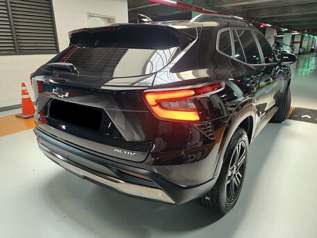 2023 Chevrolet Trax II, чёрный, 1780000 рублей, вид 4