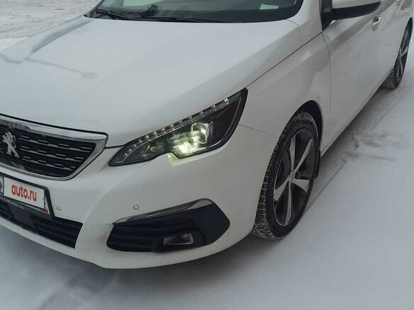 2019 Peugeot 308 II Рестайлинг, белый, 1280000 рублей