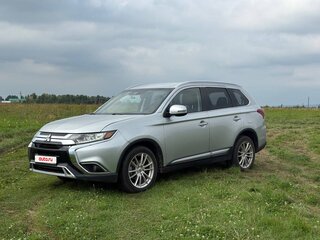 2020 Mitsubishi Outlander III Рестайлинг 3, серый, 2200000 рублей, вид 1
