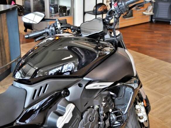 2024 Ducati Diavel V4, чёрный, 3400000 рублей - вид 13