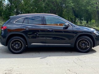 2021 Mercedes-Benz GLA 200 II (H247), чёрный, 3700000 рублей, вид 2