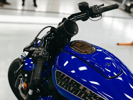 2023 Harley-Davidson Sportster S, синий, 3500000 рублей, вид 4