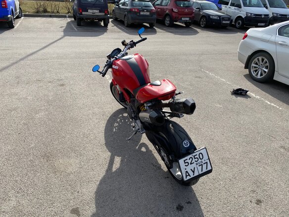2010 Ducati Monster 1100, красный - вид 7