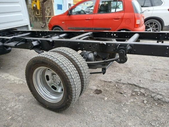 2009 Iveco Daily, белый, 1600000 рублей - вид 6