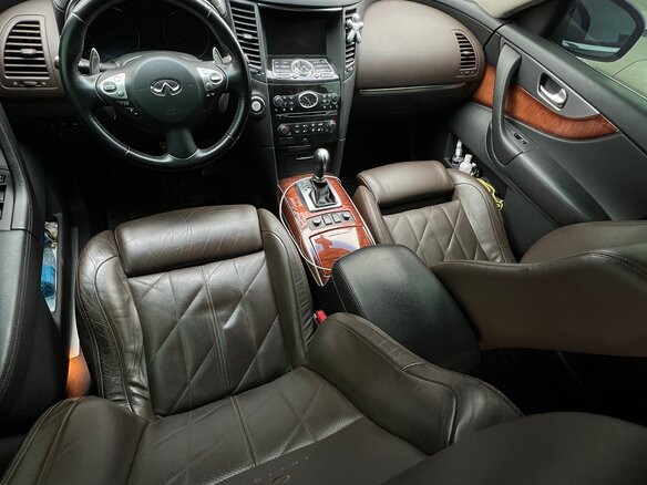 2011 Infiniti FX37 II (S51), коричневый, 2500000 рублей - вид 8