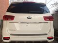 2018 Kia Carnival III, белый, 2350000 рублей - вид 1