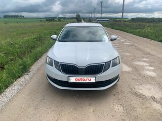 2018 Skoda Octavia III (A7) Рестайлинг, белый, 1100000 рублей, вид 1