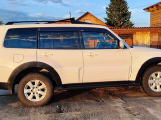 2011 Mitsubishi Pajero IV, белый, 2300000 рублей, вид 2