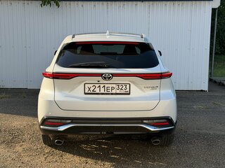 2022 Toyota Venza II, белый, 4699999 рублей, вид 4