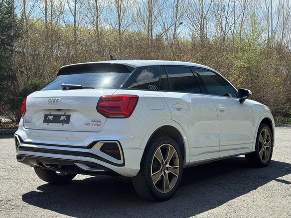 2022 Audi Q2 35 TFSI I Рестайлинг, белый - вид 3