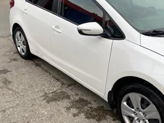 2019 Kia Cerato III Рестайлинг (Classic), белый, 1200000 рублей, вид 3