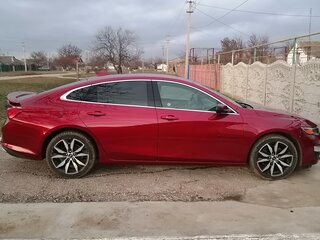 2020 Chevrolet Malibu IX Рестайлинг, красный, 1700000 рублей, вид 3