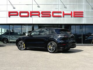 2018 Porsche Cayenne Turbo III, чёрный, 8000000 рублей, вид 3