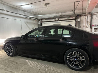 2019 BMW 7 серии 730d xDrive VI (G11/G12) Рестайлинг, чёрный, 9500000 рублей, вид 1